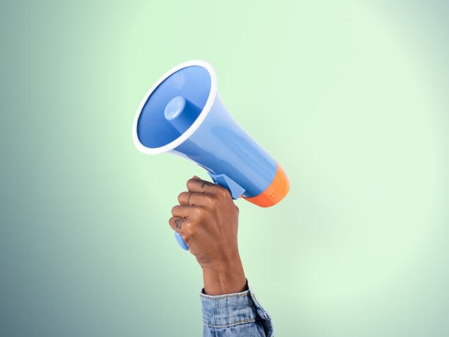 Structuring creative design briefs with target market copywriters to maximize marketing conversion | Travod