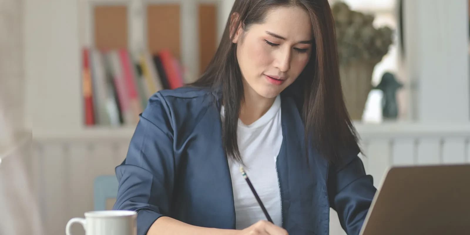 Freelance Linguist Guide: Finding the Right Agency | Travod